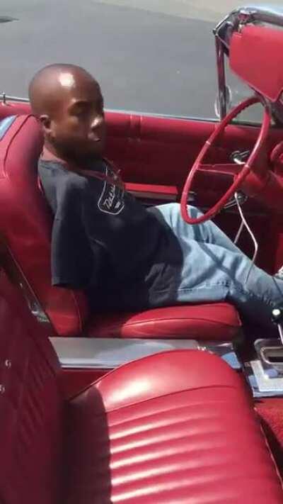 Dude Demonstrates Armless Vehicle Operation