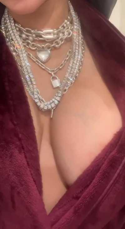 Cardi loves showing off