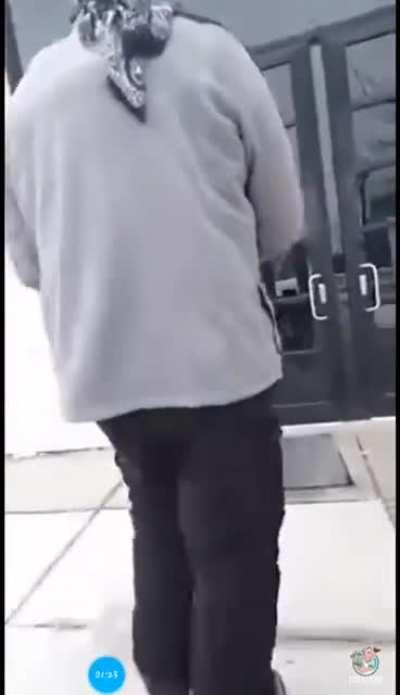 Man walks in police station armed with assault rifle and wearing bulletproof vest