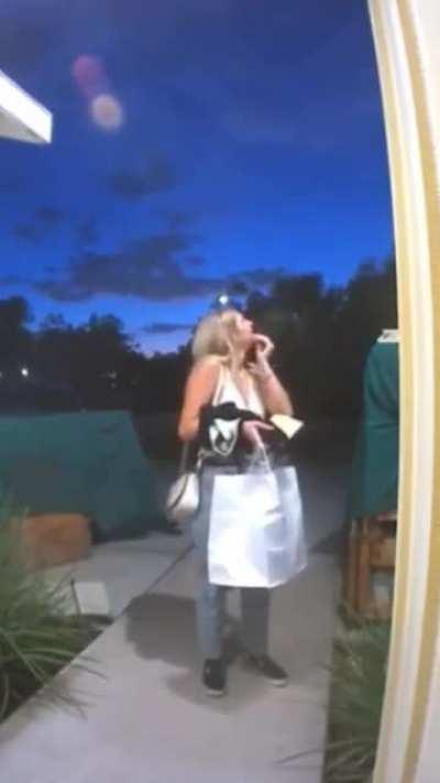 she accidently released balloons