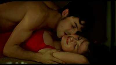 Miriam Giovanelli in Sex, Party & Lies