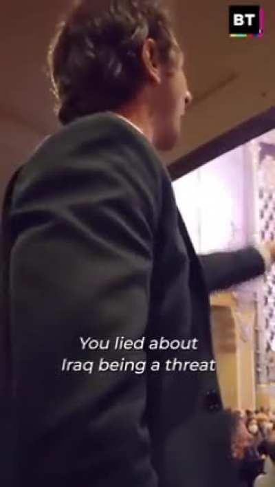 Iraq war veteran bravely confronts George W. Bush