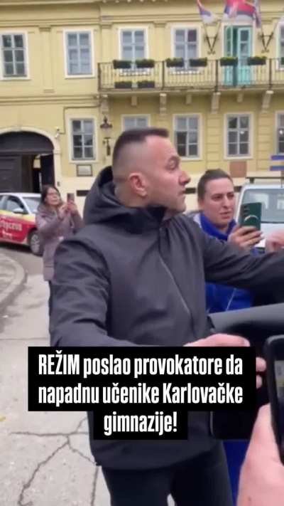 SNS funkcioneri izazivaju incident sa đacima Karlovačke gimnazije u Sremskim Karlovcima (IG: stav.ns)
