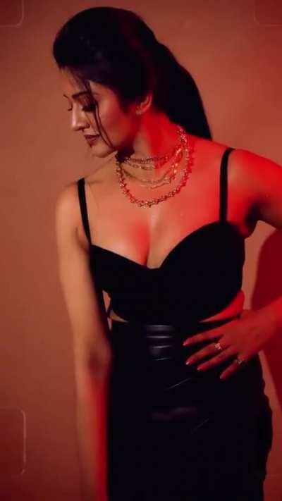 Vimala Raman 🖤🥵💦