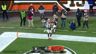 [Highlight] Edwards opens the scoring with a catch