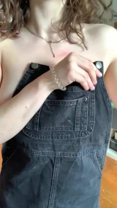 When the quiet girl turns out to be the biggest slut😈