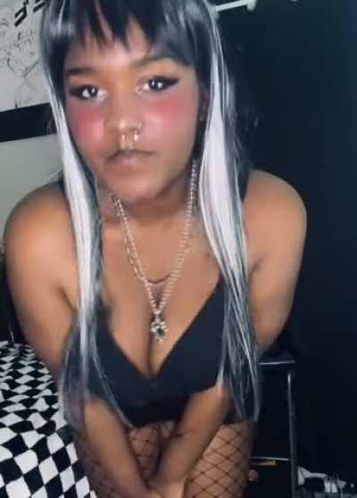 Play with my big tits