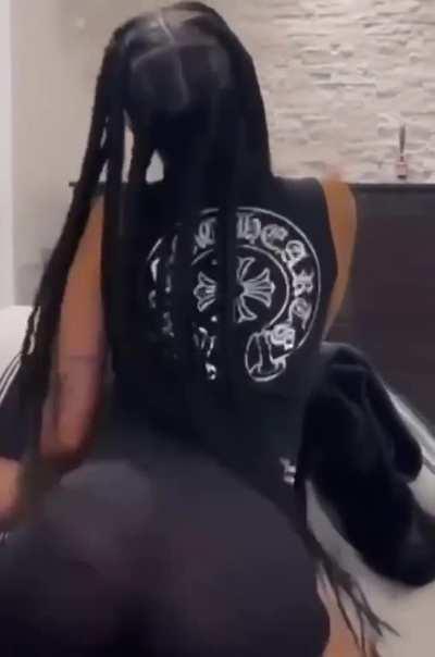 Bhadbhabie Twerking 💦🥵