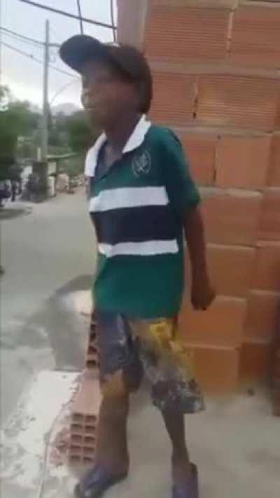 coitado do mlkKkkkkkk