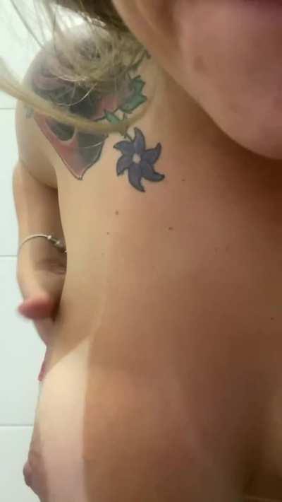 BIG TITS LATINA - HER MEGA CONTENT IN THE C0MMENTS