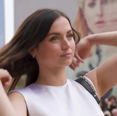 Adorable Ana meeting her fans in San Sebastian today