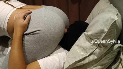 Bombarding his face with stinky farts 😫