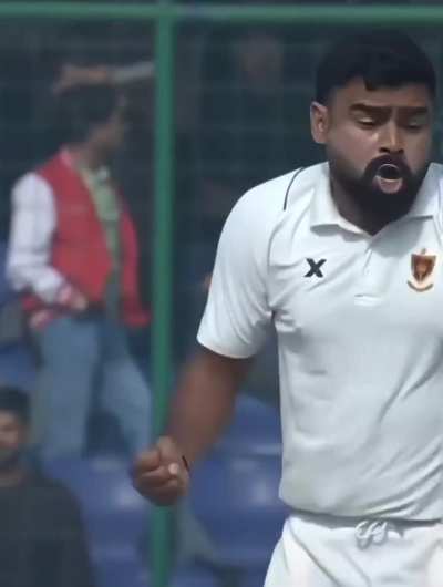 Trained Hard in Australia, made 10 packs, played football with Kids and ate CHILLI PANEER 😍😍😍