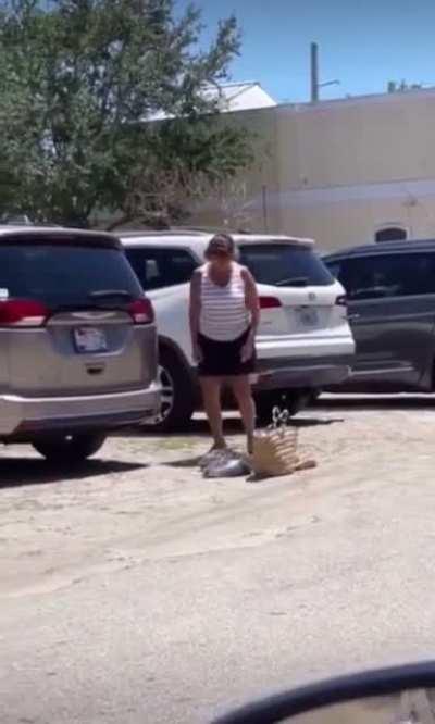 Not even trying to help. Even after walking up to her. Just kept filming.