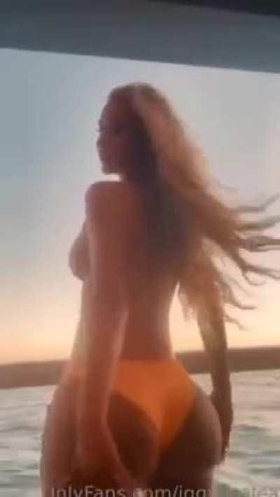 do y'all smash her with rubber or without?