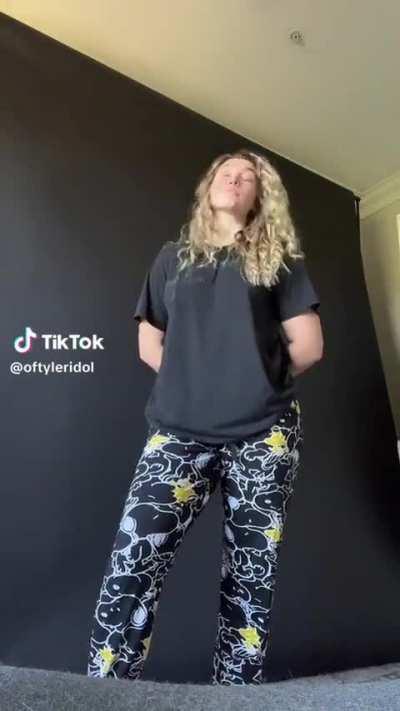 Rate her jiggle? IMO her jiggle make me soooooooo hard!