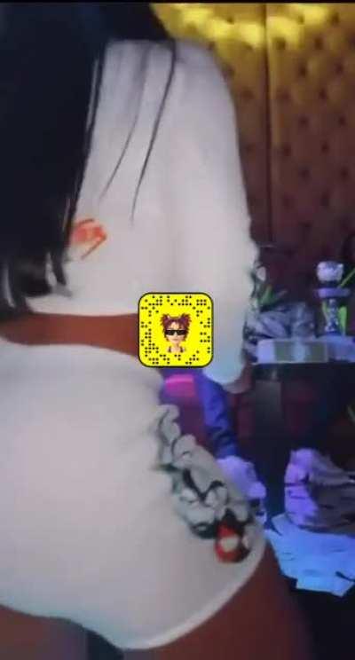 Dm me I’m starting an ari group chat