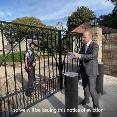 Scott Morrison is refusing to vacate his house, so we sent along a real estate agent to sort him out