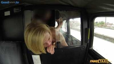 Anna Joy have some fun