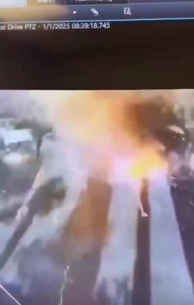 Security footage of Tesla Cybertruck Exploding in front of Trump Towers (1/1/2025)