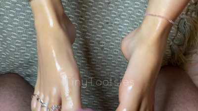 I’ll wrap my toes around anything wet 