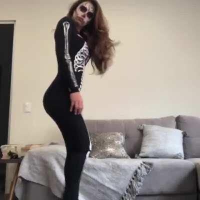 I want to finger myself while I watch you fuck Yanet Garcia‘s perfect body