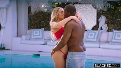 Alina Lopez kissing passionately