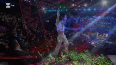 Blanco vuole distruggere il wall rose