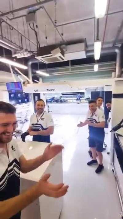 Nick DeLiveries📦 Lol. It's actually Nick DeVries from F1.