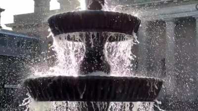 Water Fountain - Slow Mo
