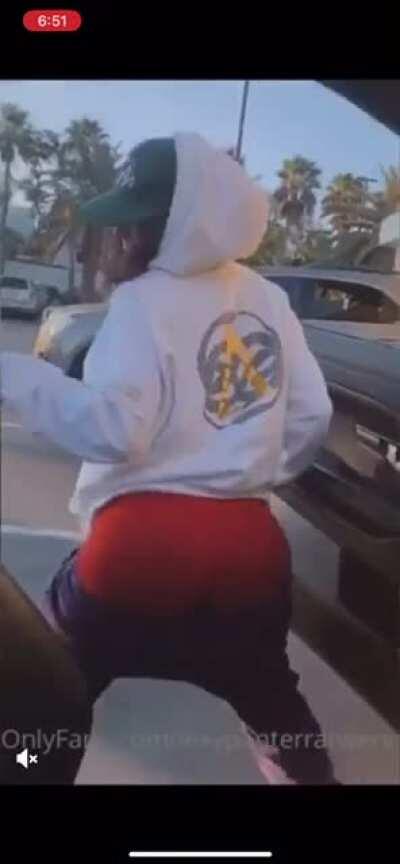 She soo damnn cute nice jiggle Ass