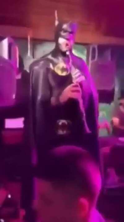 Öfff yapıyosun bu işi Bruce abe