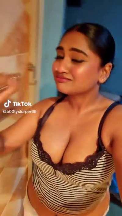 Big boobs Indian girl