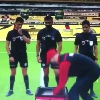 Enquanto isso no Campeonato Equatoriano...