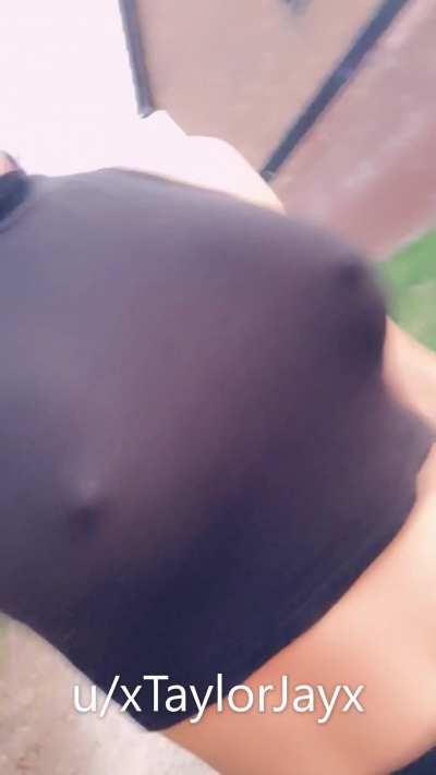 Is it bad I kinda get turned on when it’s obvious I’m braless?