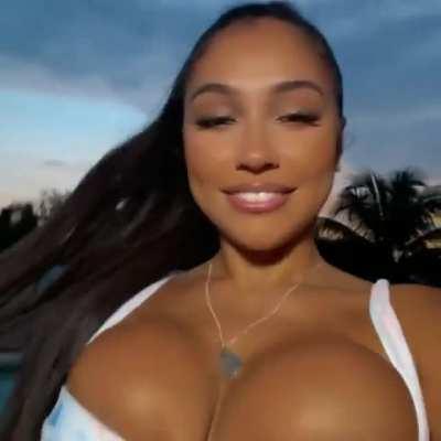 Nothing Beats a Good Bounce 😍