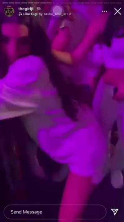 charli d'amelio twerking