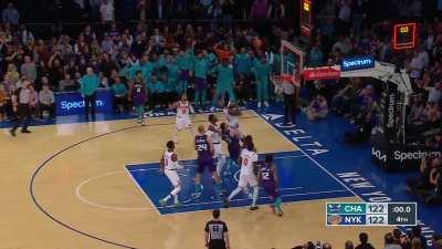 [Highlight] Hayward puts up a runner for the win but airballs; goes to OT