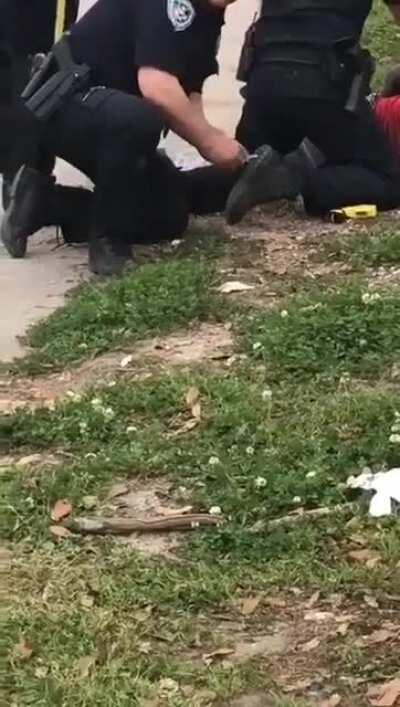 Cop plants crack on crime scene and gets mad when he knows he's being recorded