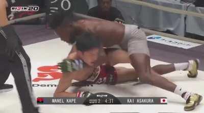 Manel Kape fights on UFC Fight Night 183 in less than one month. In his last fight Kape defeated Kai Asakura via TKO for the RIZIN Championship.