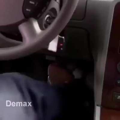 Drake and Josh in NFSU2 Drag Race