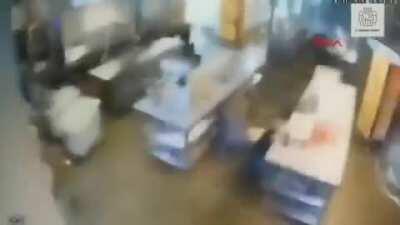 İzmirde restoran içi deprem görüntüleri 30/10/2020 İzmir/Türkiye