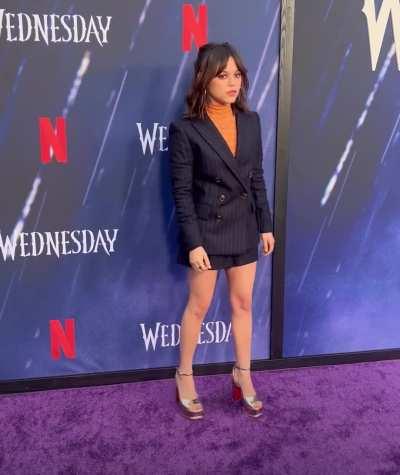 Jenna Ortega and her sexy legs 2