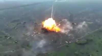 UA pov: Russian tank column attacked in Mykolaivka, Luhansk. One tank explodes.