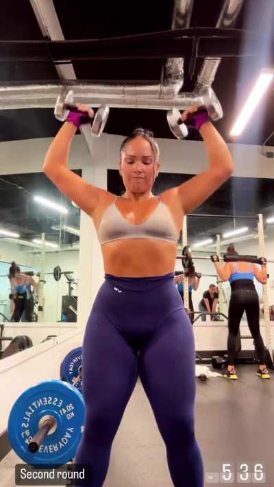 Stefany Hurtado (@fitsteffyy)