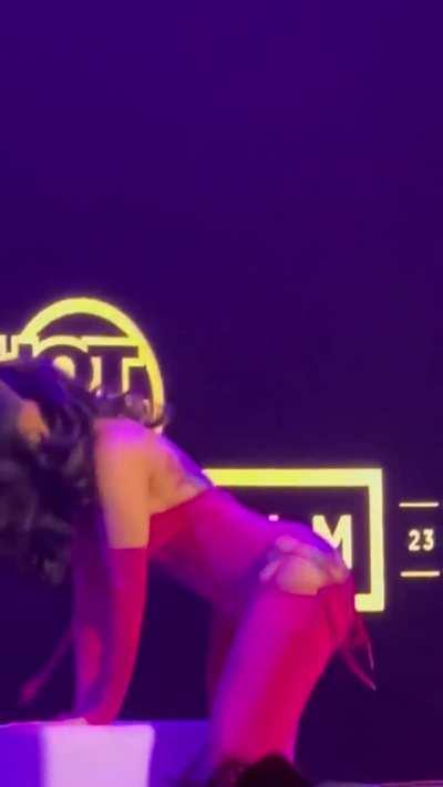 Cardi b concert twerking on stage hiphop thot sexy busty Curvy crazy figure tight body dress jiggle