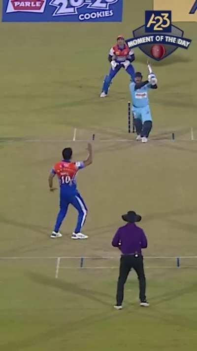 Virat Kohli's six against Haris Rauf in 144p