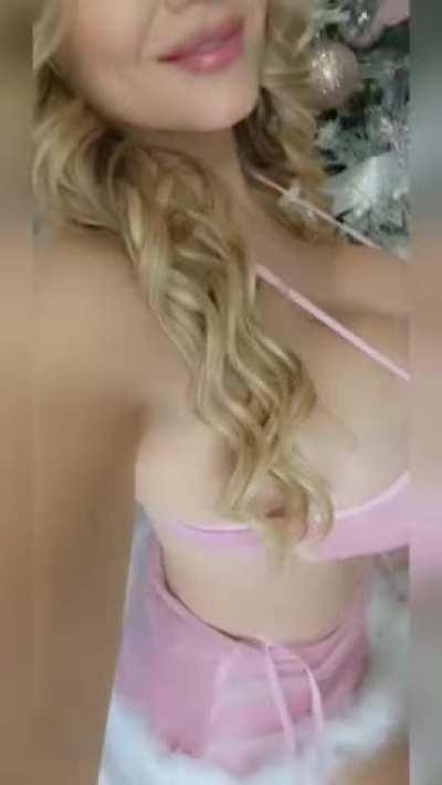 Merry Christmas to all my Reddit followers! Thank you for the support