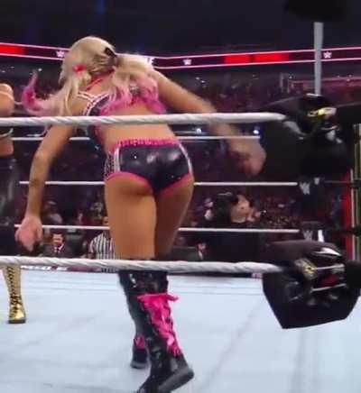 Alexa Bliss 🍑