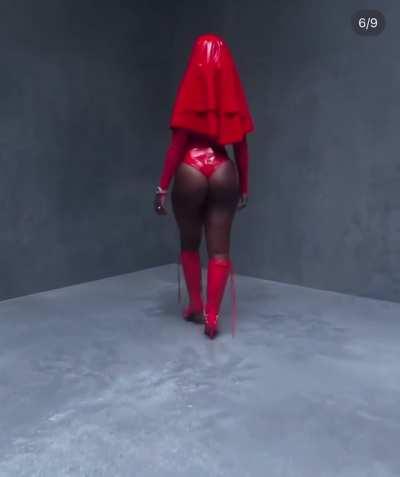 Slow walk it for me 🩸😮‍💨